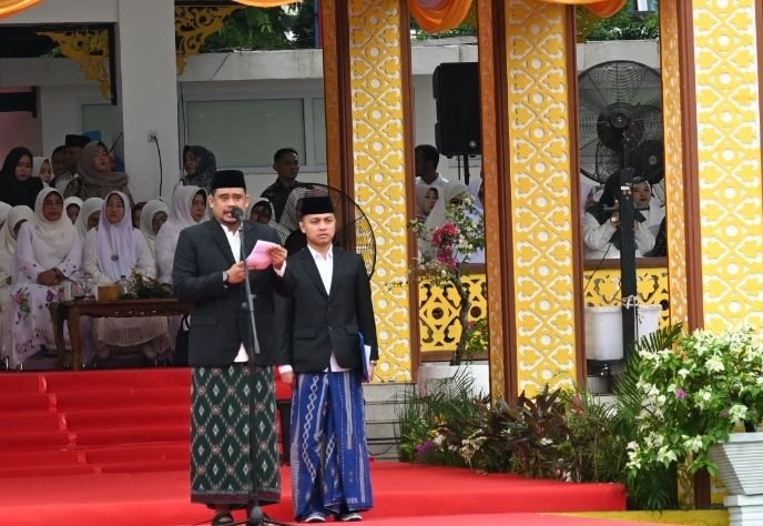 Peringatan Hari Santri 2025, Gubernur Bobby Nasution Minta PBG Pondok Pesantren Digratiskan
