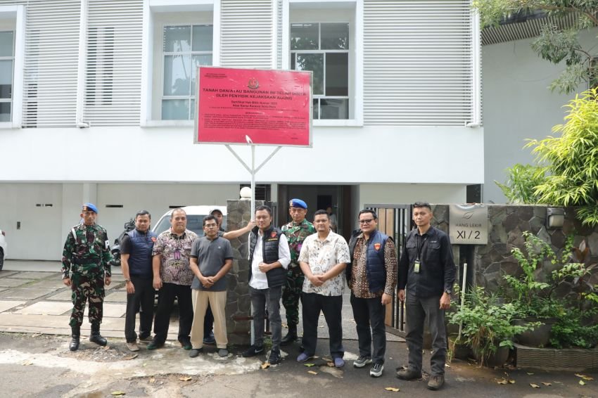 Kejagung Sita Aset Rumah Tersangka MRC di Jakarta Selatan Terkait Kasus Minyak Mentah Pertamina