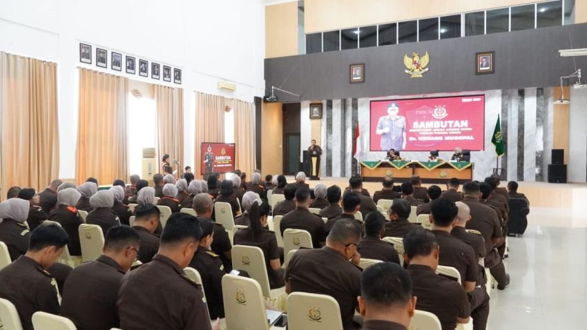 Kejati Kepri terima Kunjungan Supervisi Sesjampidum Kejagung RI, Tekankan Transparansi dan Akuntabilitas Penegakan Hukum.