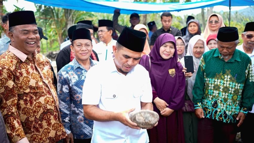 Peletakkan Batu Pertama Pembangunan Saung Tahfizd MTs Muhammadiyah Sumani