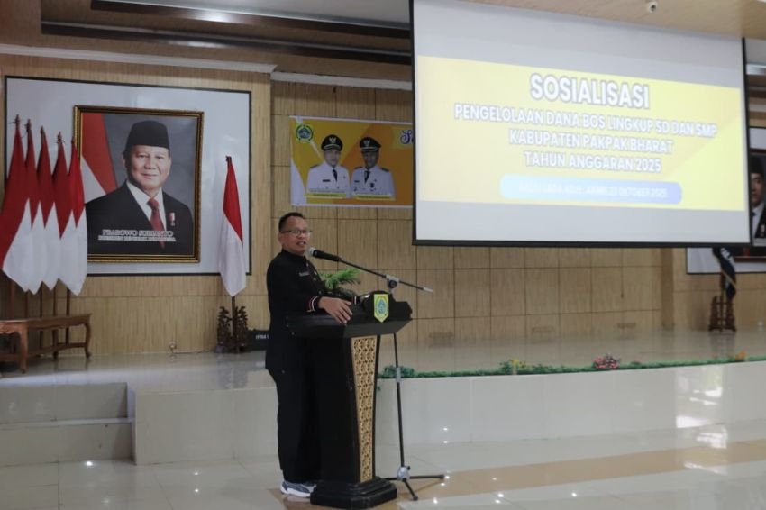 Sekda Pakpak Bharat Jalan Berutu Membuka Sosialisasi BOS