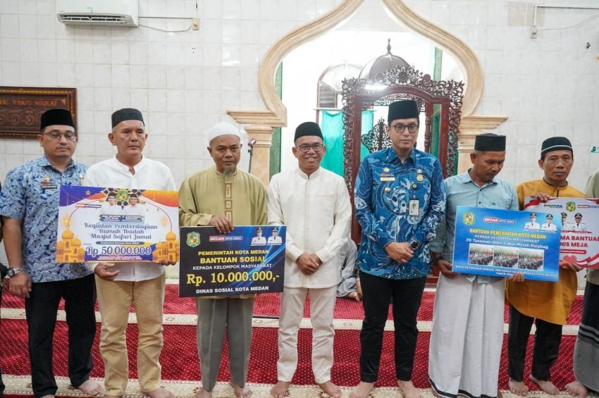 Safari Jumat, Rico Waas: Hidup Muslim Lebih Bermakna Jika Memakmurkan Masjid