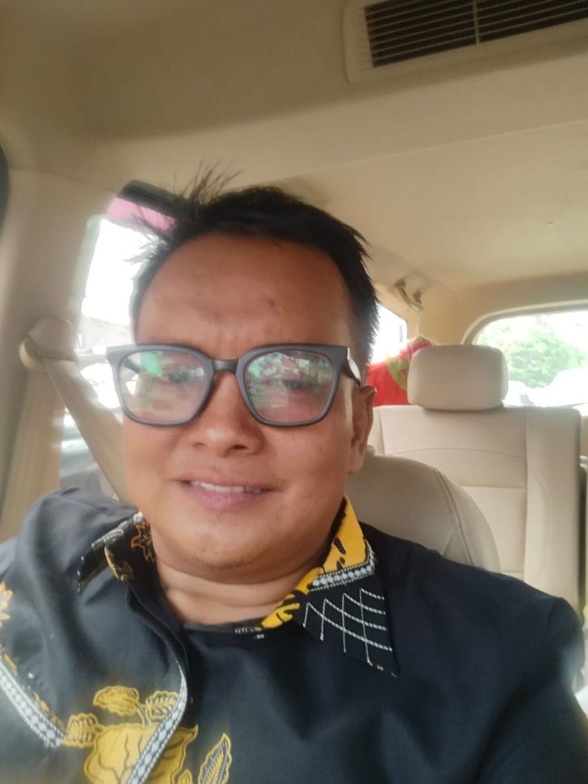 KETIKA RELAWAN JADI PENGUASA BAYANGAN