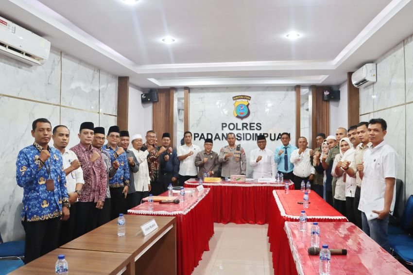 Kapolres Padangsidimpuan Fasilitasi Mediasi Masjid Syech Zainal Abidin,AKBP Wira Prayastna Tekankan Kondusivitas Kota