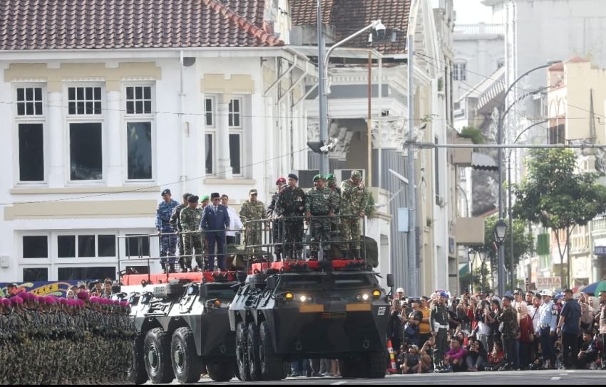Kapolda Sumut Hadiri Upacara HUT ke-80 TNI di Lapangan Merdeka Medan