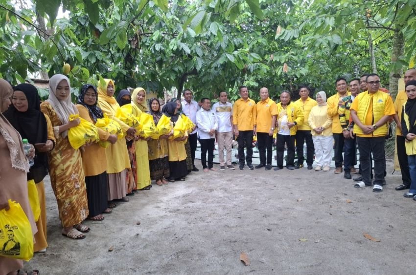 Meriahkan HUT ke-61, Golkar Sumut Gelar Pasar Rakyat dan Bagi 10 Ribu Karung Beras di Denai Lama