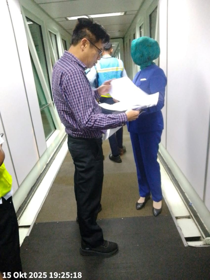 Garuda Pertahankan Prosedur, Aparat Main Paksa Turunkan Ketua NasDem Sumut di Kabin Pesawat