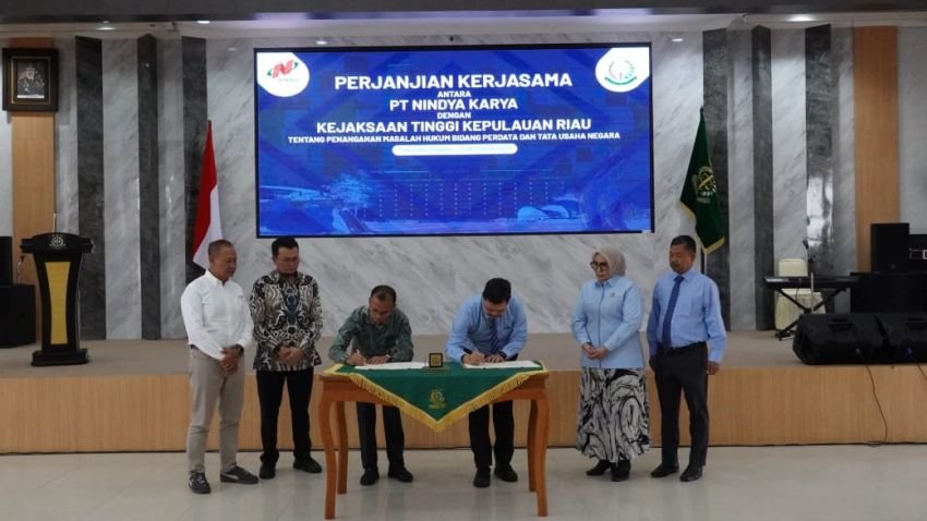 Perkuat Sinergi dan Kepastian Hukum, Kejati Kepri dan PT Nindya Karya Teken Perjanjian Kerja Sama.