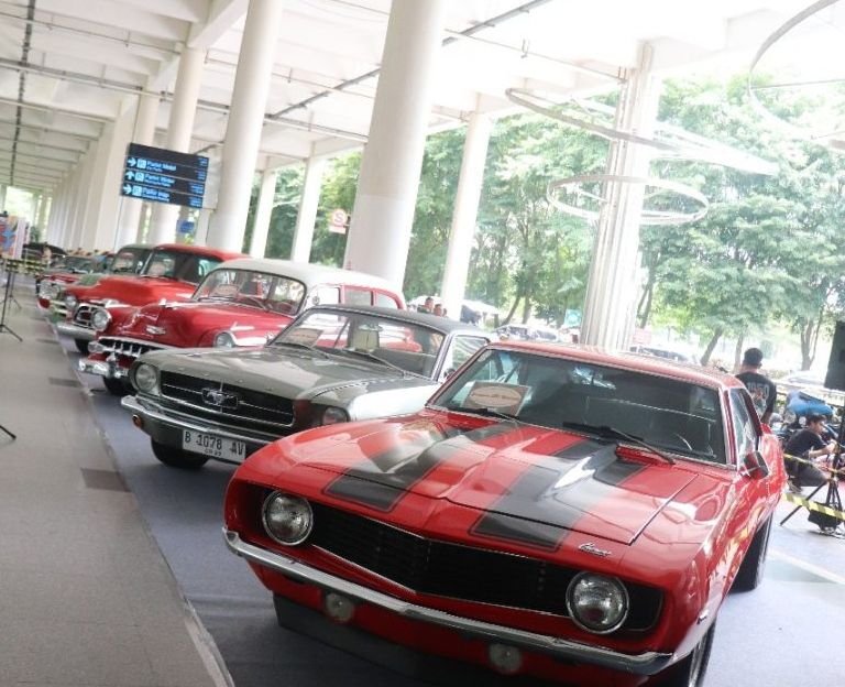 Bandara Kualanamu Sukses Gelar KNO 90’s Autoshow, 200 Mobil Klasik Era 90-an Pikat Pengunjung
