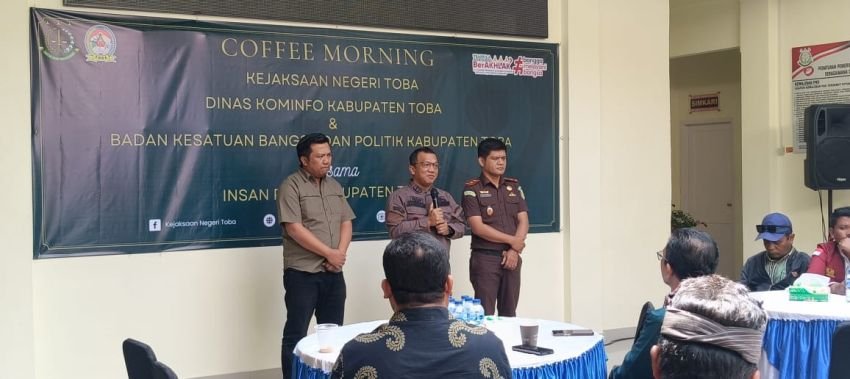 Pindah Tugas Ke Semarang, Kajari Toba Dohar Nainggolan Pamit Kepada Insan Pers
