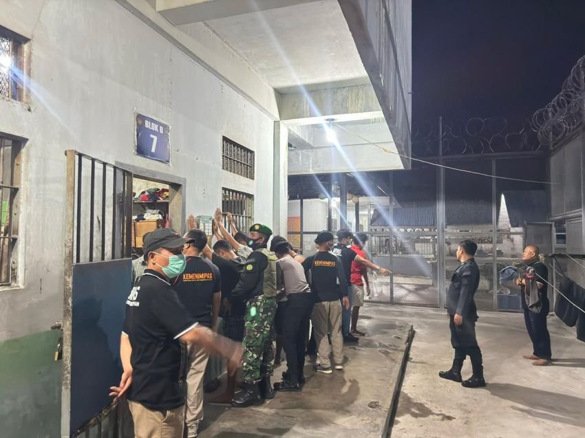 Wujudkan Lapas Bersih dan Aman, Polres Padangsidimpuan Gelar Razia Rutin Bersama TNI
