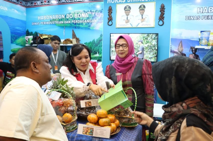 AOE 2025 Ditutup, Pemkab Simalungun Raih Penghargaan Stand Terbaik Kategori Komunikatif