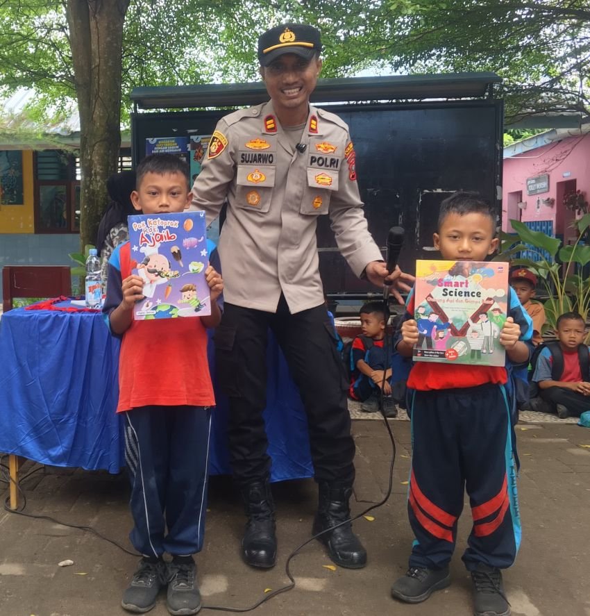 Gandeng LPA, Polsek Pantai Labu Berikan Kuisioner dan Sosialisasi Anti-Bullying di SD 104256 Rugemuk