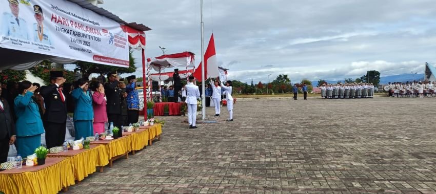 Peringatan Hari Pahlawan Tingkat Kabupaten Toba "Pahlawanku Teladanku