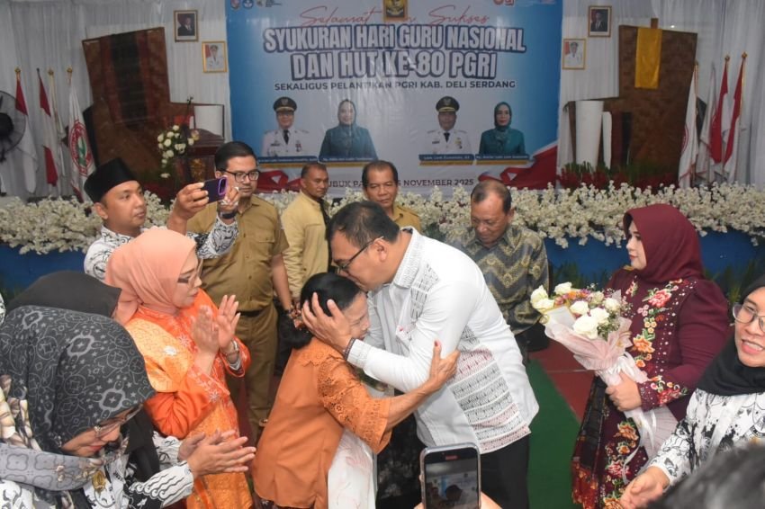 Bupati: Guru Adalah Sosok yang Membawa Anak Keluar dari Gelap Gulita