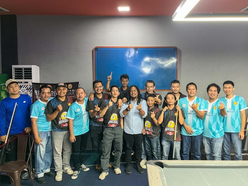 Wali Kota diwakili Kadis Pariwisata menutup secara resmi Nine Ball KONI Cup 1 yang memperebutkan piala Ketua KONI dan POBSI