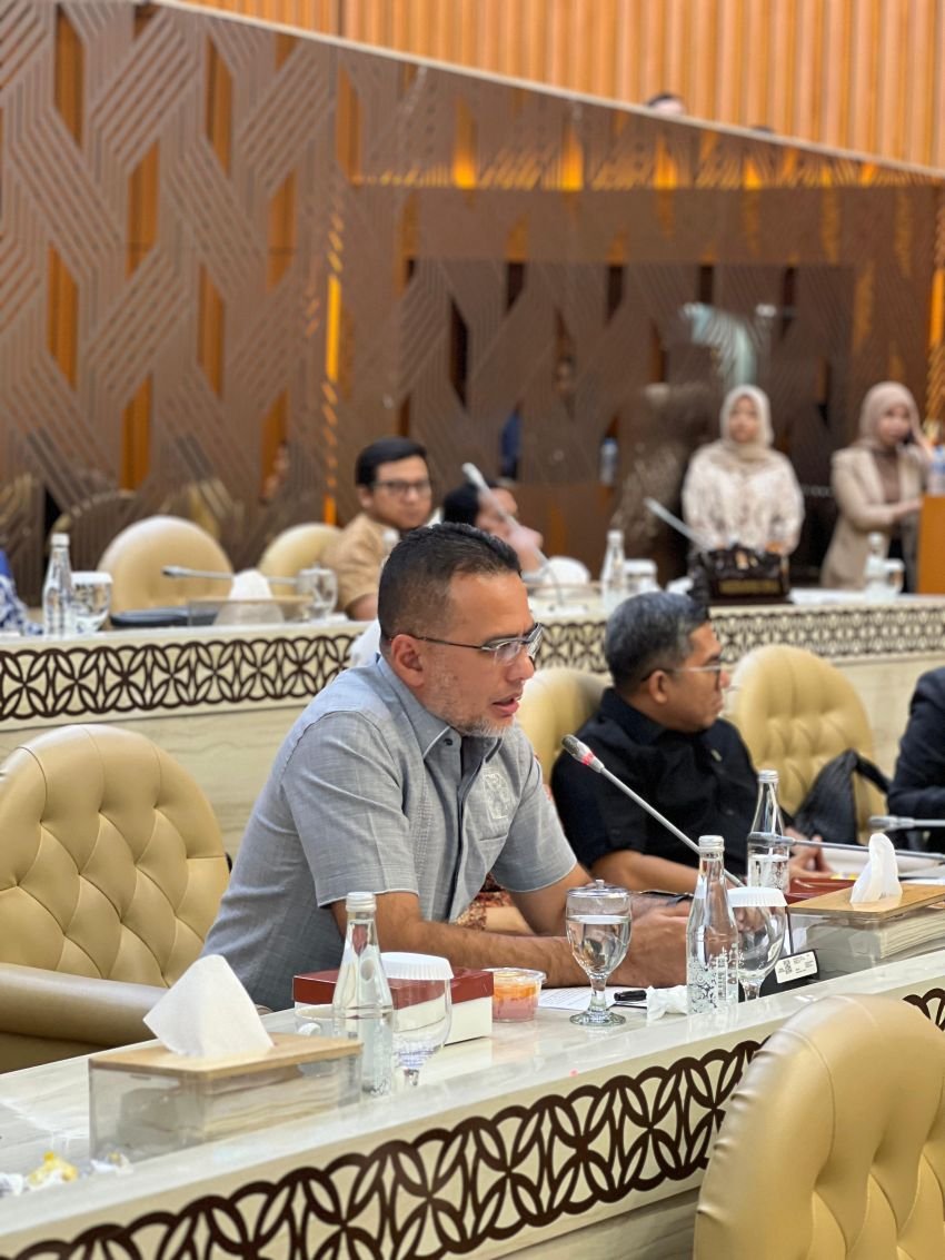 Anggota DPR RI Ijeck Usulkan Bangun Retaining Wall Antisipasi Longsor di Titik Rawan