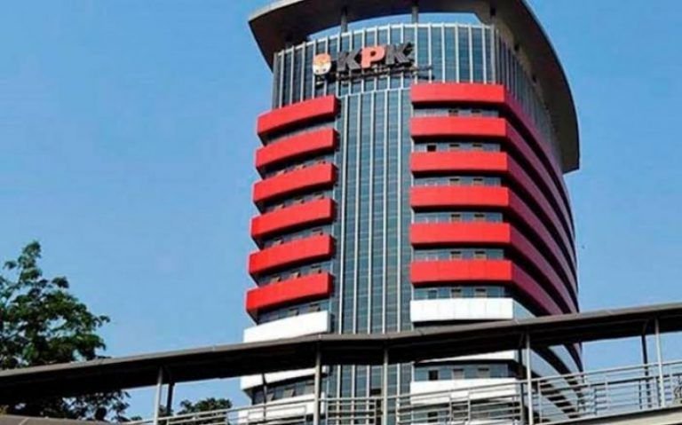 KPK Diduga Jadi “Pelindung” Bobby Nasution, Penanganan Kasus Korupsi Jalan Sumut Mandek