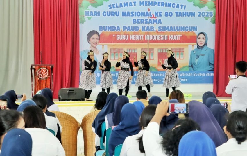 Hadiri Perayaan Hari Guru, Bunda PAUD Simalungun Ajak Bangun Generasi Sehat, Cerdas Berkarakter dan Berakhlak Mulia