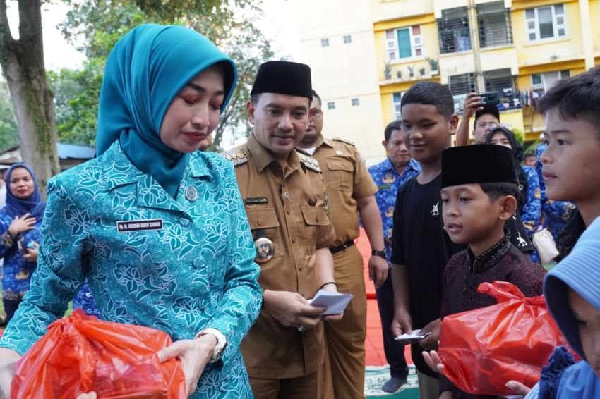 HUT Ke -43 Tahun, Walikota Tebingtinggi Iman Irdian Saragih Santuni Anak Yatim