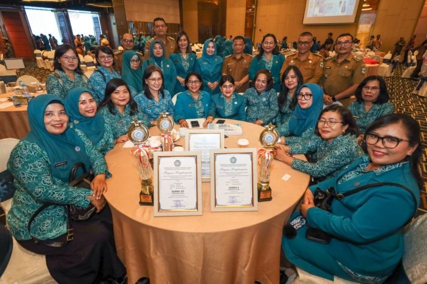 Ketua TP PKK menghadiri Pengumuman dan penyerahan hadiah lomba dalam rangka HKG PKK Tingkat Provinsi Sumut Tahun 2025