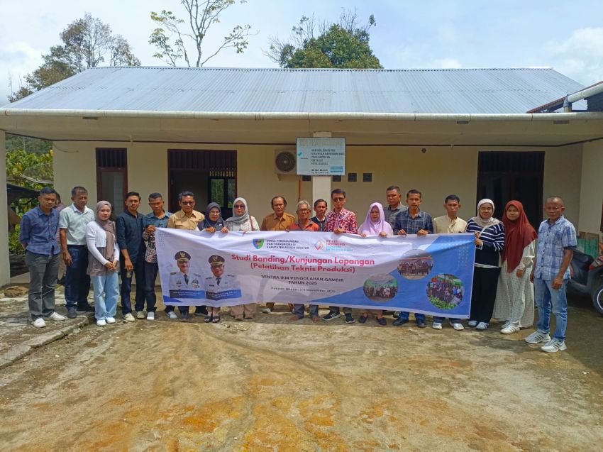 Dinas Perdagangan Dan Transmigrasi Kab.Pesisir Selatan Provinsi Sumatera Barat Studi Banding Ke Kab.Pakpak Bharat