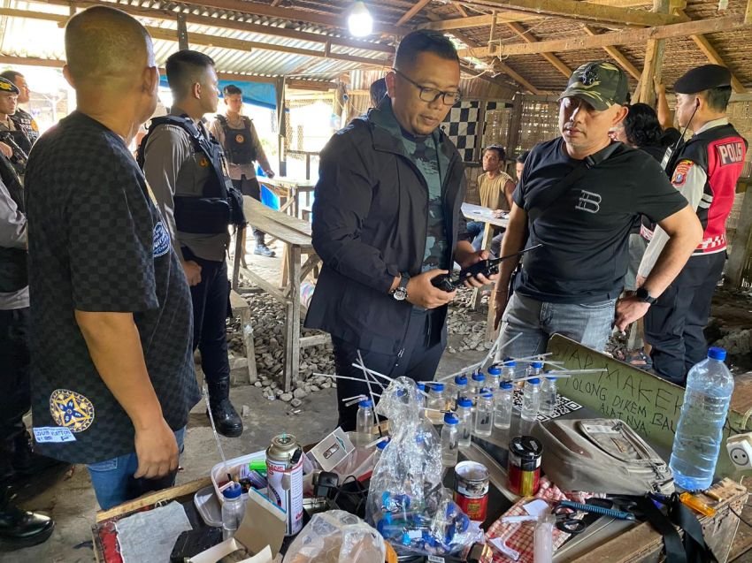 Polrestabes Medan Gerebek Sarang Narkoba, Pengedar Diringkus, Barak Dibumi Hanguskan