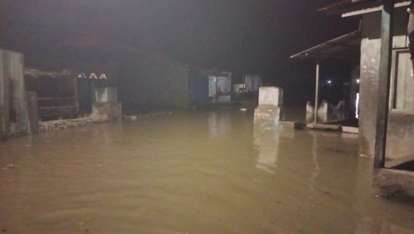 Jeritan Anak Pesisir Pantai Labu: Banjir Rob Rutin Rendam 5 Desa
