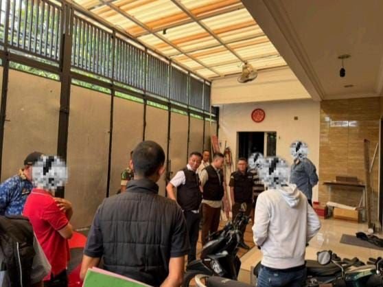 Kejari Jakarta Timur Sita Dokumen dari Penggeledahan Kasus Dugaan Korupsi Mesin Jahit