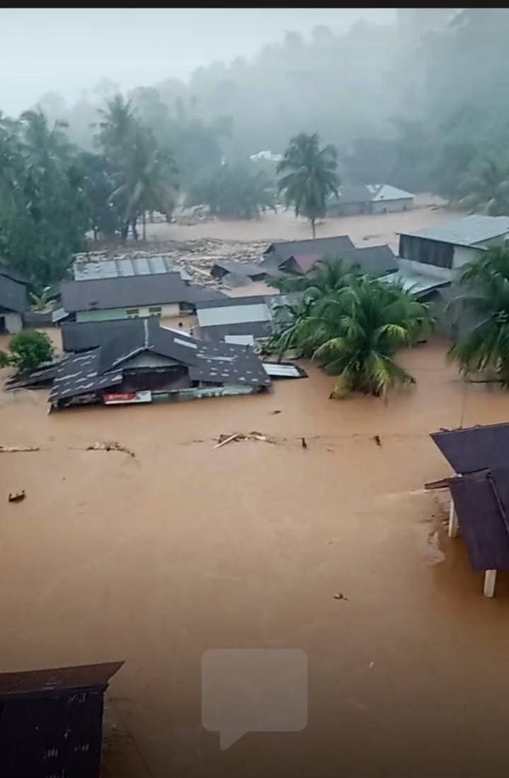 Telkomsel Prihatin Atas Bencana Alam di Tapanuli Tengah dan Sibolga, Upaya Pemulihan Jaringan Terus Dilakukan