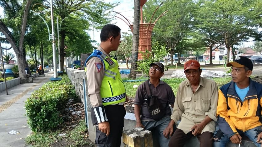 Satlantas Polresta Deli Serdang Gelar Sosialisasi Ops Zebra Toba 2025 kepada warga pengguna jalan
