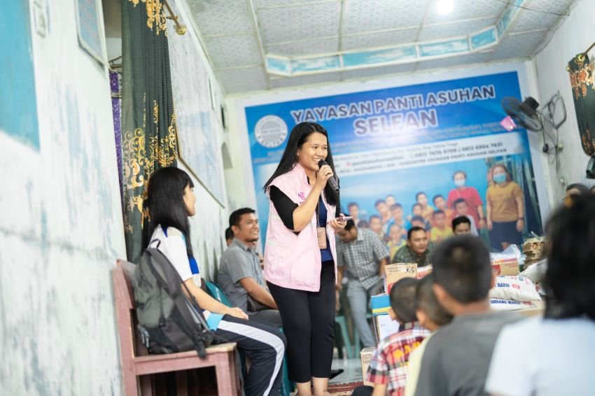 Srikandi PLN UIP SBU Hadirkan Kebahagiaan Natal di Panti Asuhan Selfan Tebing Tinggi