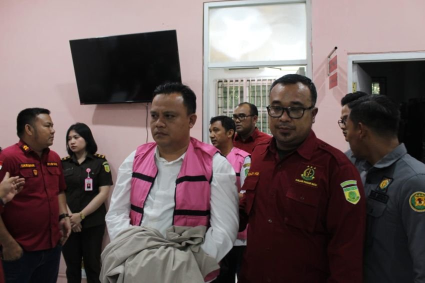 Kejari Mandailing Natal Resmi Tahan Dua Pejabat Terkait Dugaan Korupsi Dana PSR Hampir Dua Miliar
