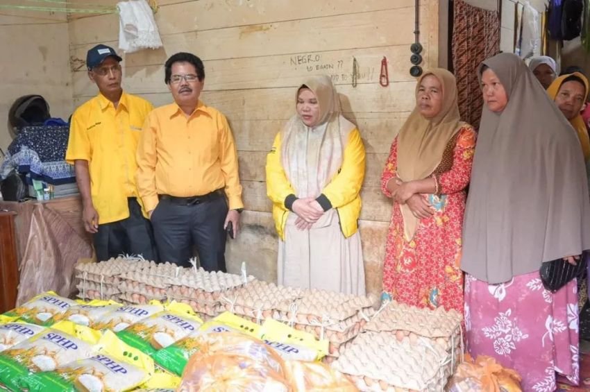 DPD Golkar Padangsidimpuan Bawa Paket Sembako untuk Warga Terdampak Bencana Sipirok Tapsel