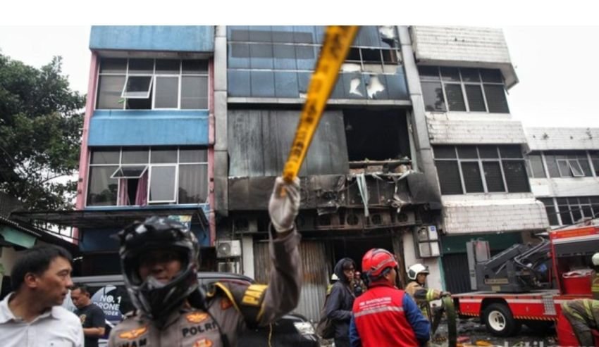 22 Tewas dalam Kebakaran Gedung Terra Drone Kemayoran, Saksi: Berawal dari Baterai Meledak