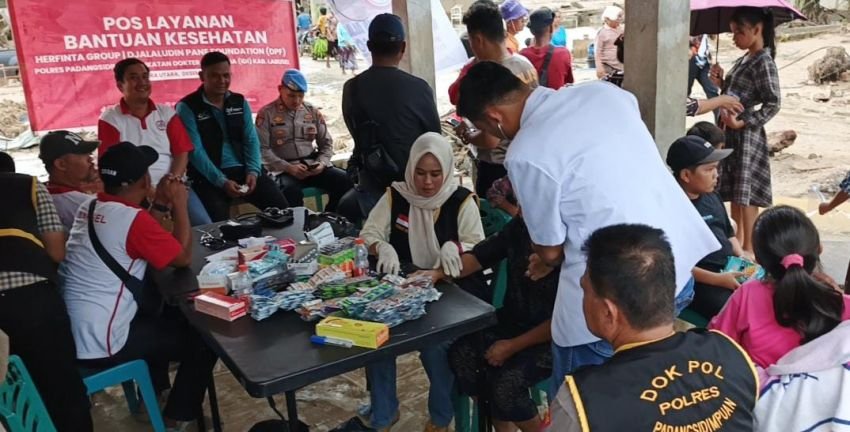 Turun Langsung ke Titik Banjir bersama Polres Padangsidimpuan, IDI Labusel Pastikan Kesehatan Warga Batu Horing Tetap Terkontrol