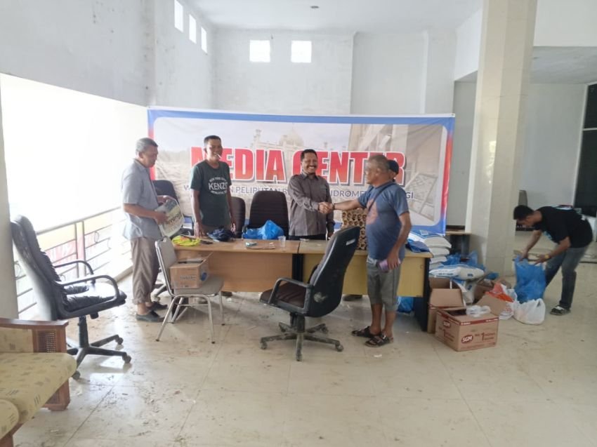 Wartawan Aceh Tamiang Terima Bantuan SPS Pusat