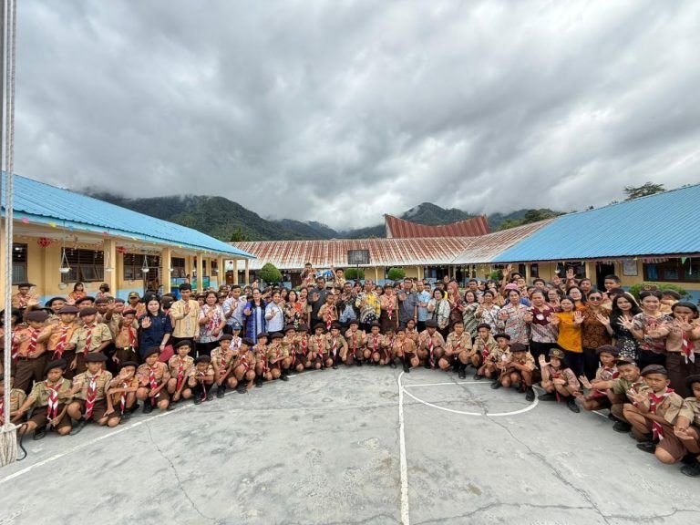 Wabup Toba Sosialisasikan Perlindungan Anak di SMP 2 Lumban Julu