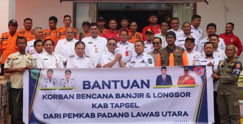Paluta Gerak Cepat! Bupati Reski Basyah Antar Bantuan untuk Korban Banjir dan Longsor di Tapsel