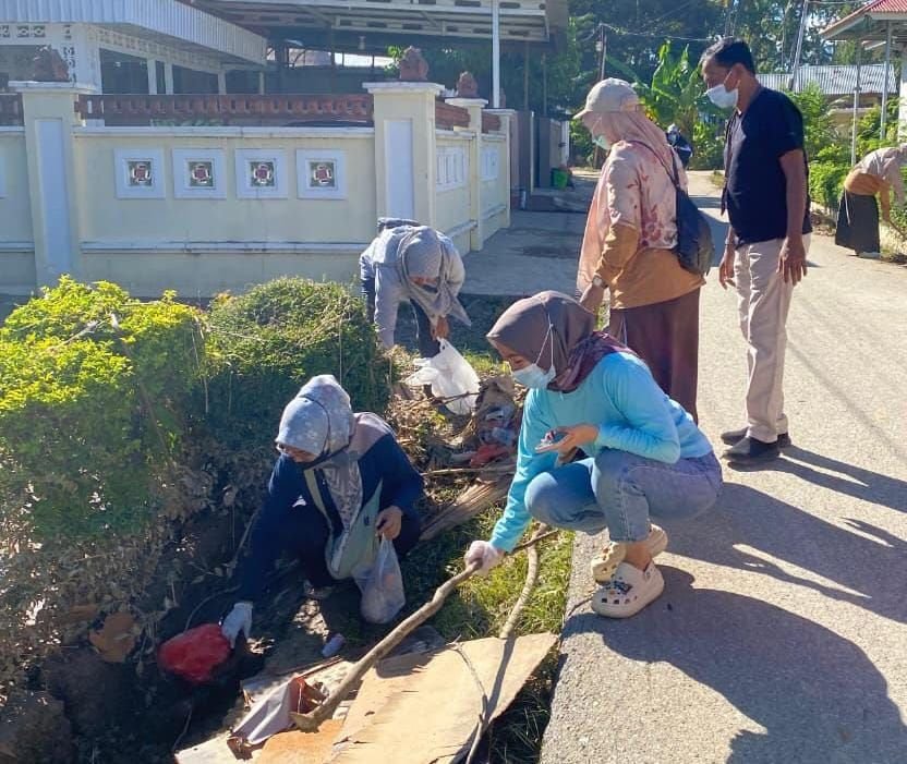 Disdukcapil Kota Solok Turut Berpartisipasi Dalam Kegiatan Korpri Peduli Bencana