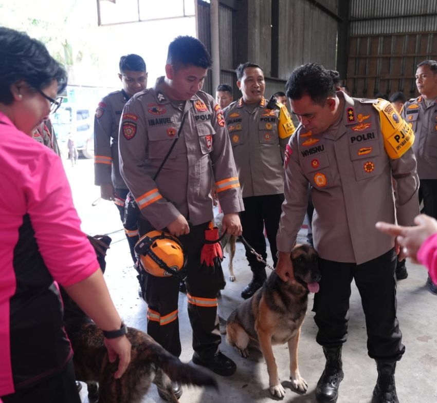 Kapolda Sumut Periksa Logistik dan Kesiapan Tim K9, Pastikan Penyaluran Bantuan dan Evakuasi Cepat