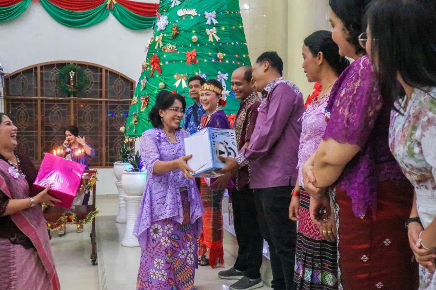Perayaan Natal Keluarga Besar RSUD dr Djasamen Saragih, di Gereja HKBP Siantar Kota