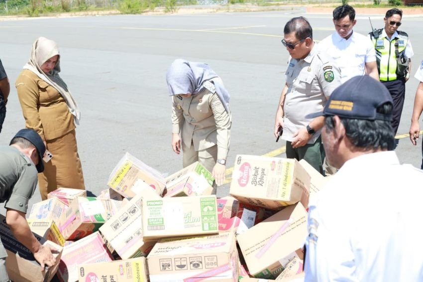 Wabup Atika Gerak Cepat Tinjau Bantuan BNPB bagi Ribuan Warga Terdampak Bencana di Madina