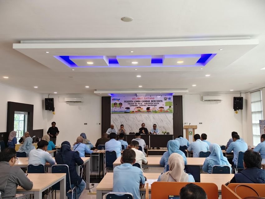 Evaluasi Penanganan Bencana Hidrometeorologi, Sekda Medison Tekankan Laporan Data dan Percepatan Pembersihan Pasca Bencana