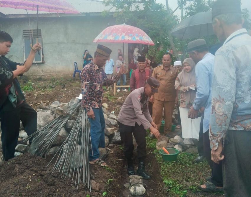 Peletakan Batu Pertama Masjid Babussalam Lembah Lubuk Raya, Polres Padangsidimpuan Dukung Penguatan Kerukunan Warga
