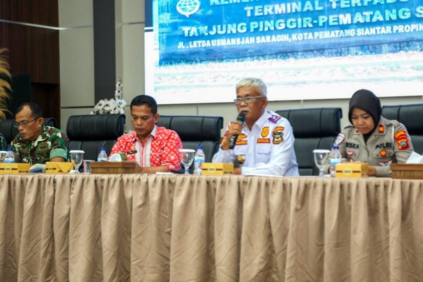 Sekda membuka Rapat Optimalisasi Pemanfaatan Terminal Tipe A Tanjung Pinggir