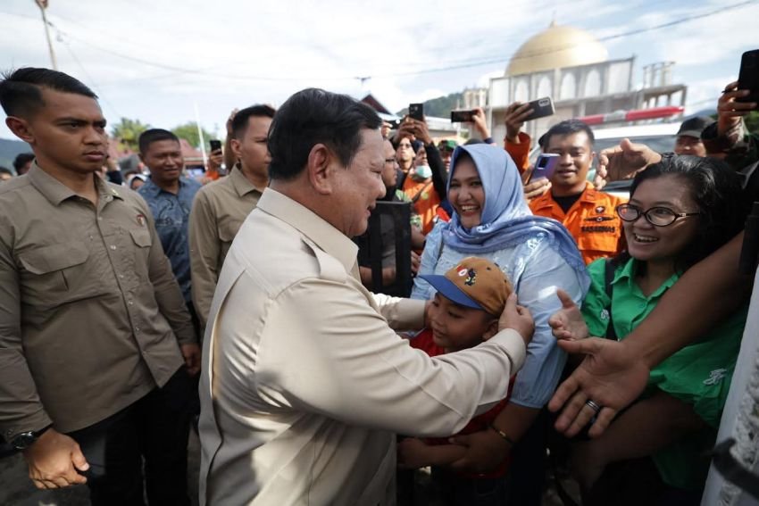 Presiden Tinjau Lokasi Banjir dan Longsor di Tapanuli Tengah, Pastikan Penanganan Berjalan Lancar