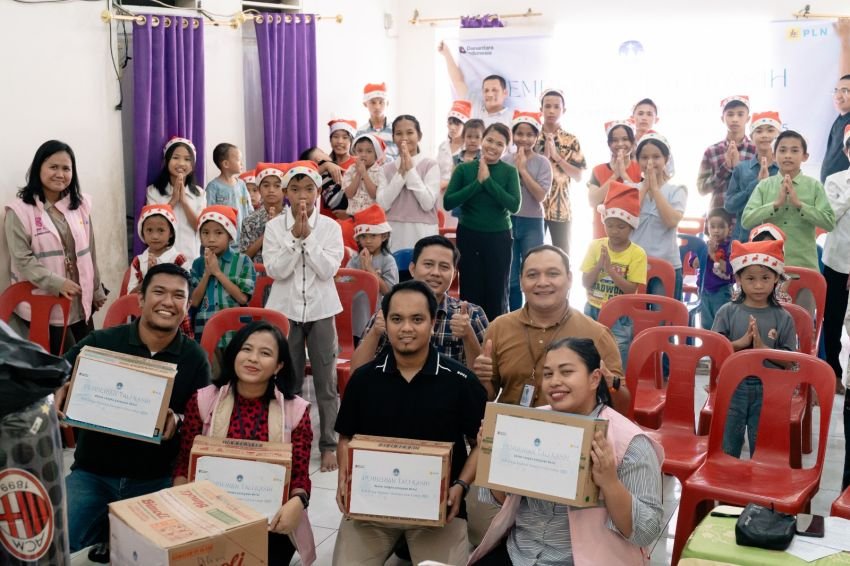 Perokris PLN UIP SBU Berbagi Tali Kasih Sambut Natal 2025 Di Panti Asuhan Agatha Helvetia