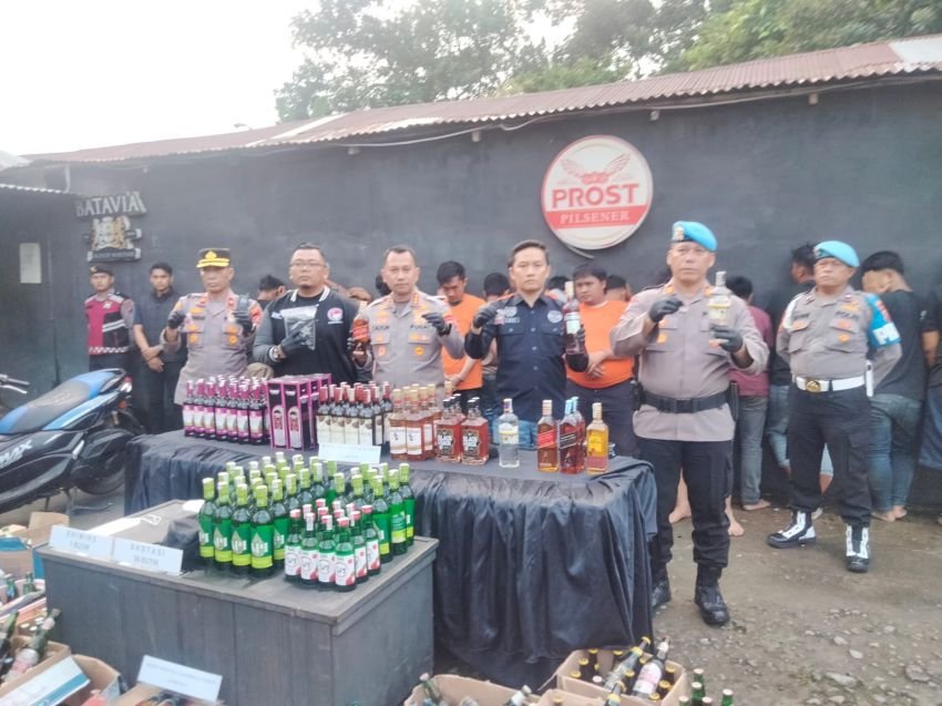 Polrestabes Medan Ungkap Jaringan Narkotika di Cafe Terbul Pancur Batu, 5 Karyawan Tersangka