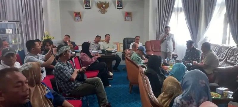 Terkait Bencana Alam Kabupaten Solok, Wabup Solok H. Candra bersama Fokompimda gelar Jumpa Pers